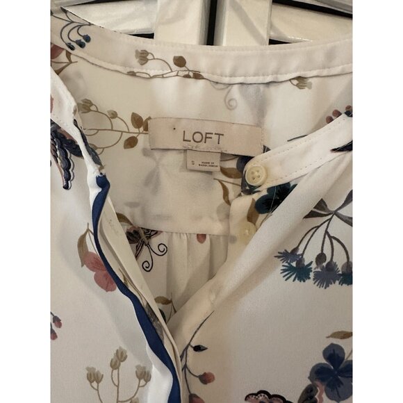 Loft Ann Taylor size small long sleeved blouse butterflies flowers Button Up - Picture 3 of 6